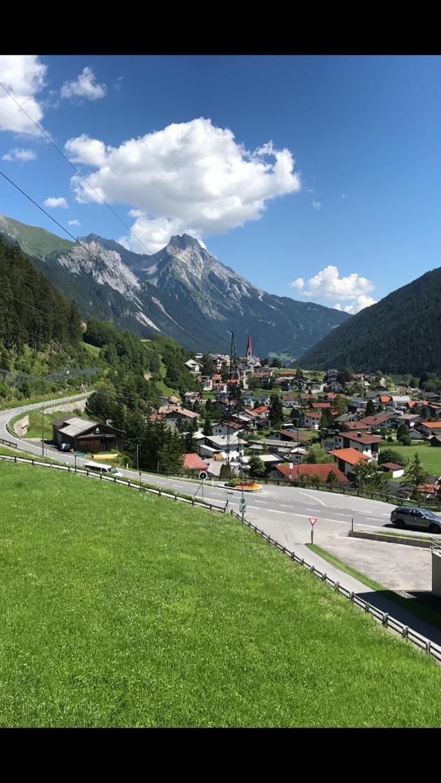 Ferienhaus Bergkristall Pettneu am Arlberg Exterior foto